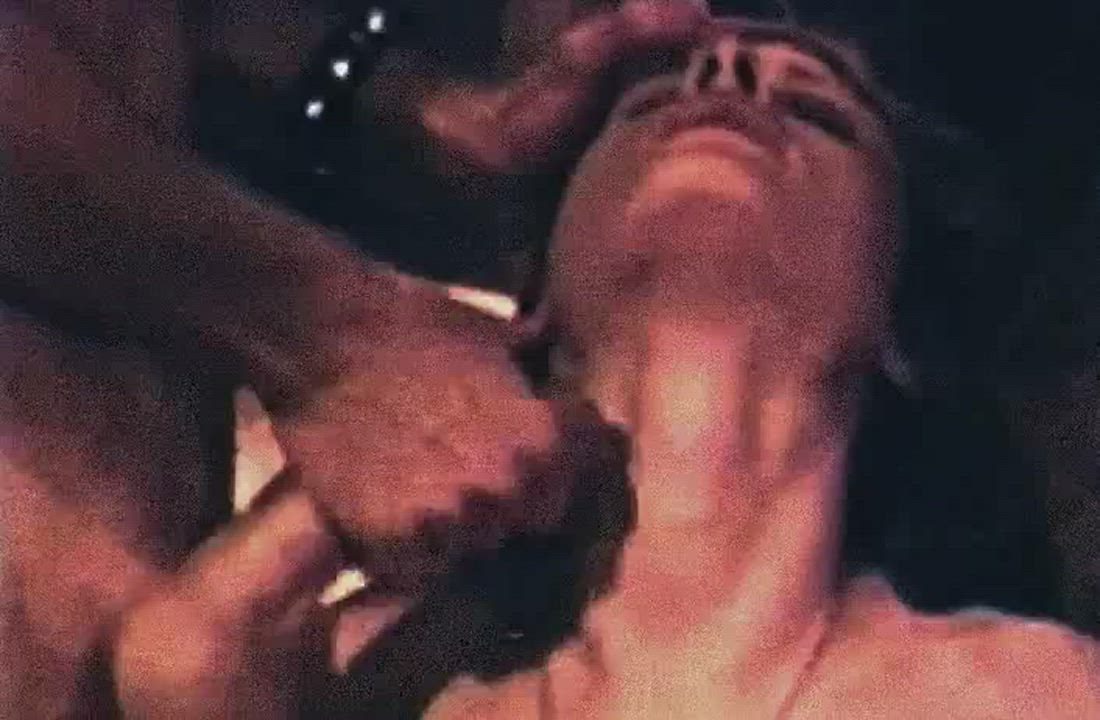 Facial Threesome Vintage clip