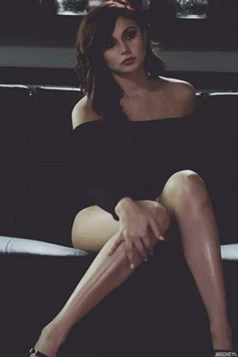 ariana marie legs pussy clip