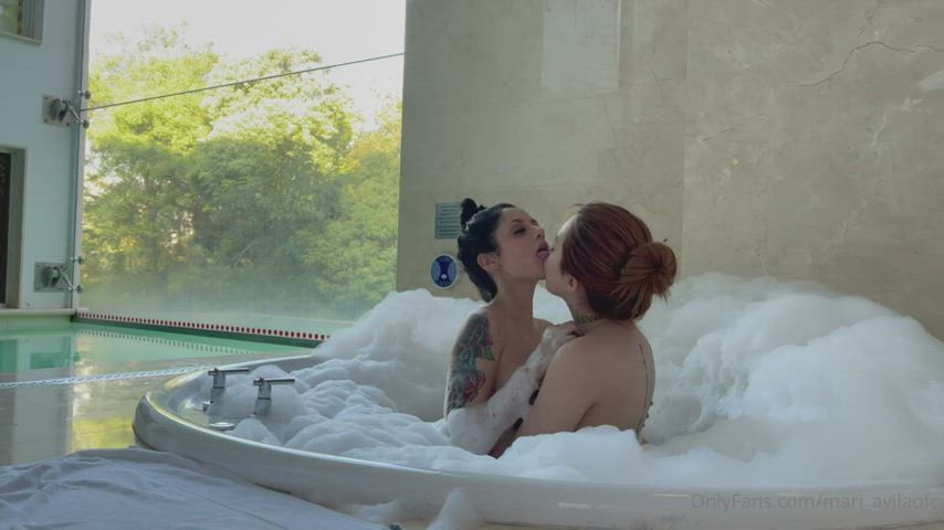 Brazilian Girls Kissing clip
