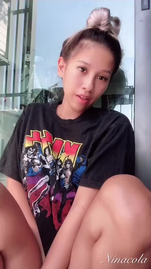 My lazy &amp; no make up day, who wants to join?