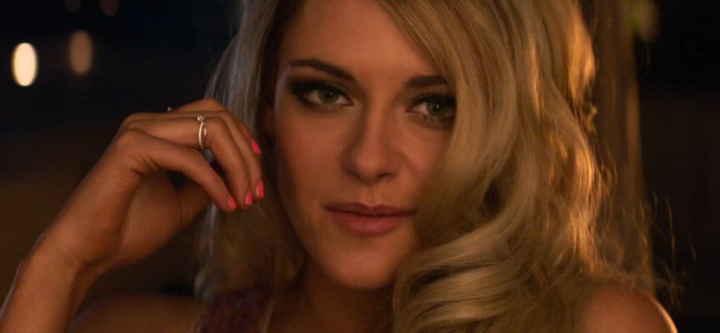 celebrity female kristen stewart clip