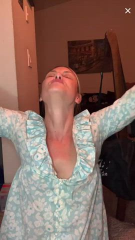 MILF Nipslip TikTok clip