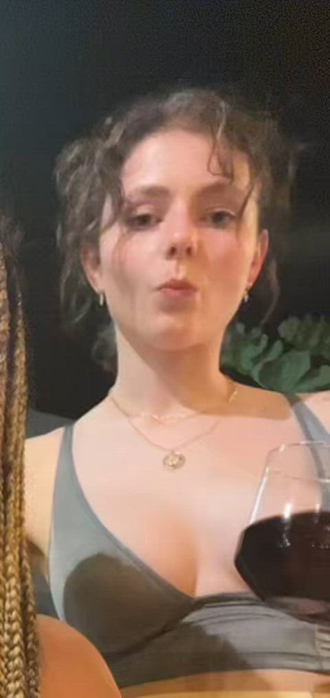 busty celebrity new zealand clip