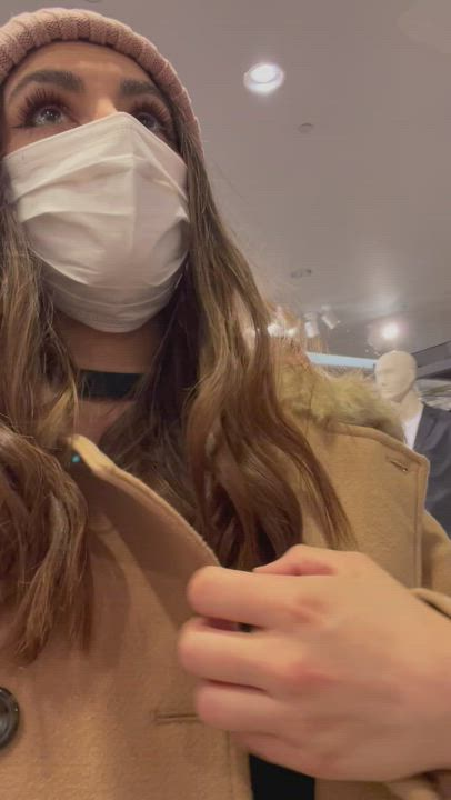 Nervous but I flashed a tit while at the mall! [f]