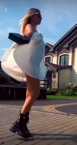 18 years old ass babe blonde exposed girlfriend petite thong upskirt clip