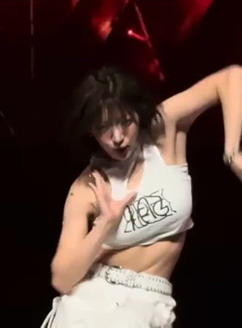 Who's this sexy idol?