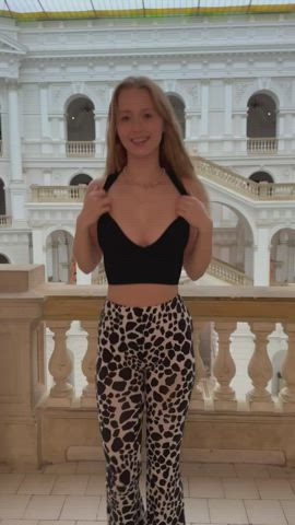 big tits blonde boobs public clip