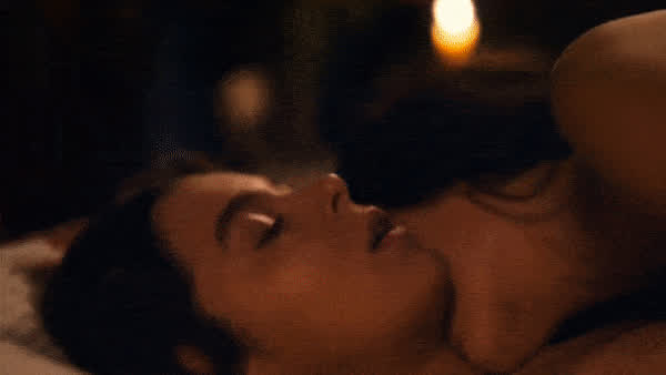 brunette hailee steinfeld lesbian clip