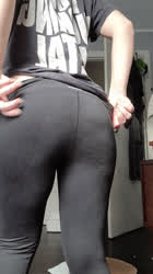 Amateur Flashing Leggings MILF clip