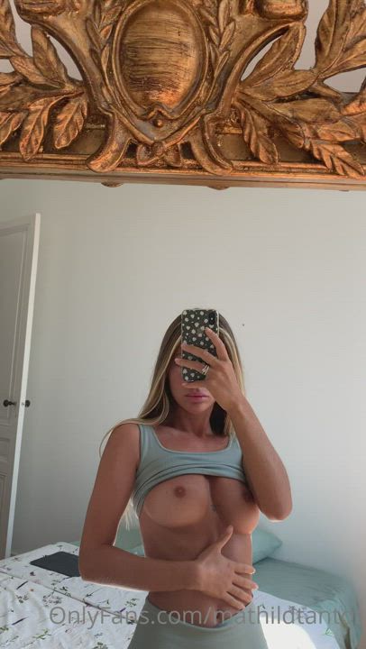 Amateur Celebrity Flashing Homemade Sister Teen Tits clip