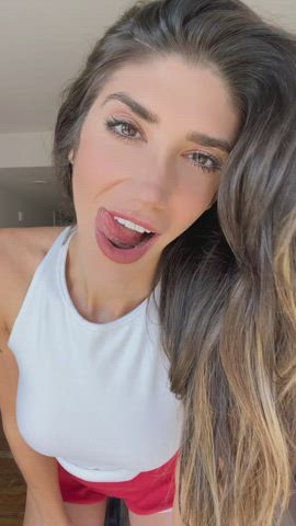 How Wild does My Tongue Drive you? ;) 👅💧
