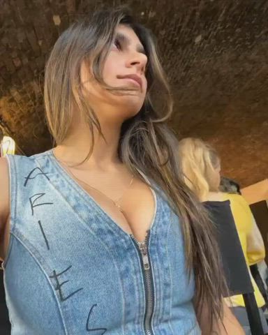 big tits boobs mia khalifa tits clip