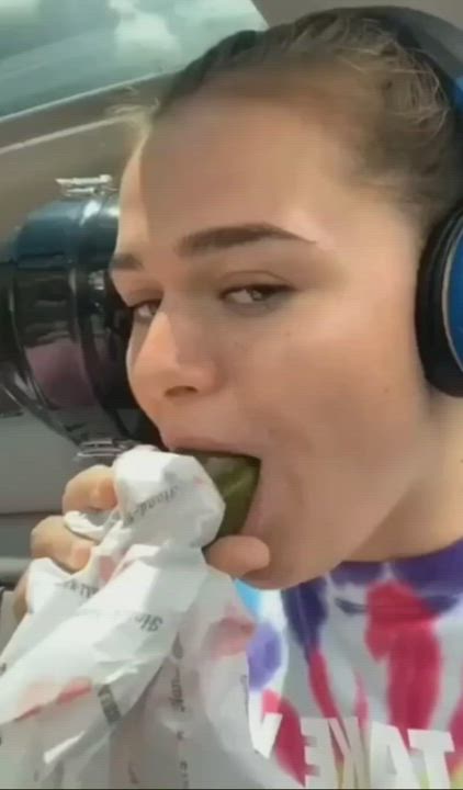 Amateur Blowjob Homemade Latina Sucking clip