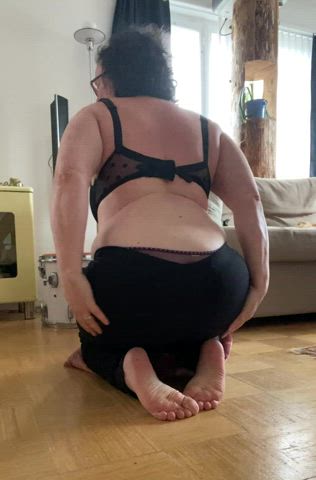 Ass MILF Natural Tits clip