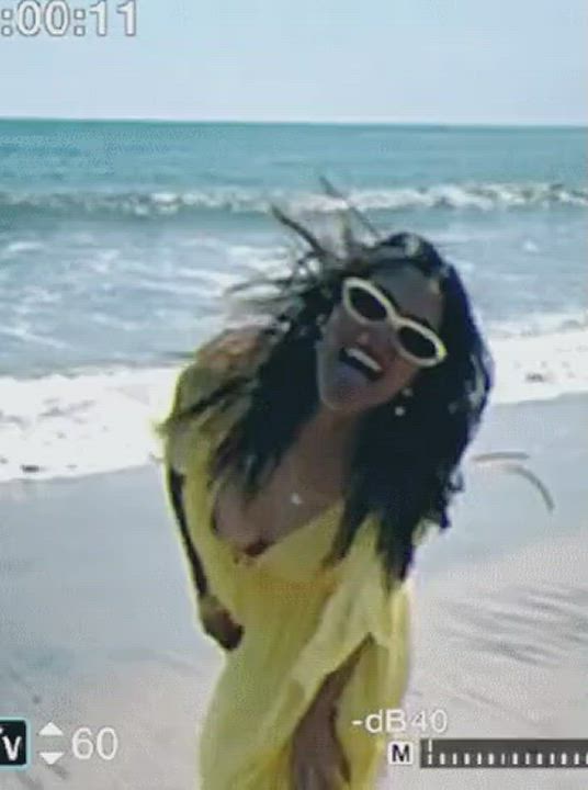 Victoria Justice clip