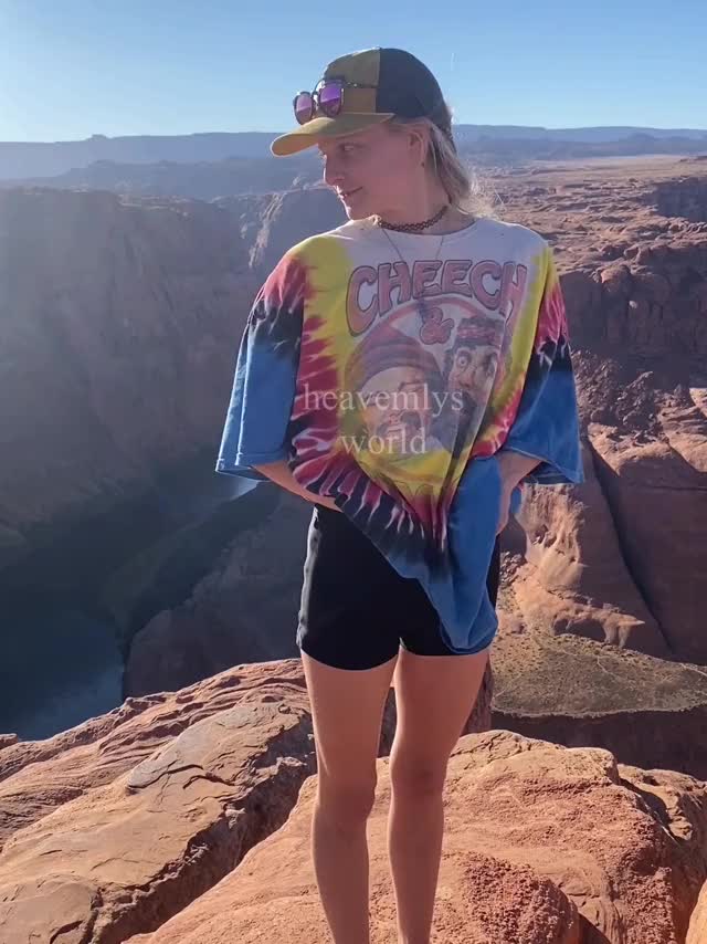 Blonde Flashing Tits clip