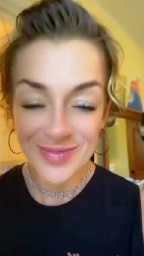 long tongue milf throat tongue tongue fetish throated clip