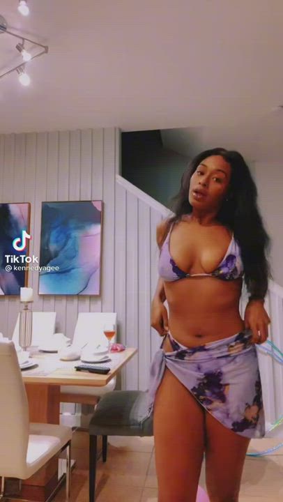 Natural Tits Nipple TikTok clip