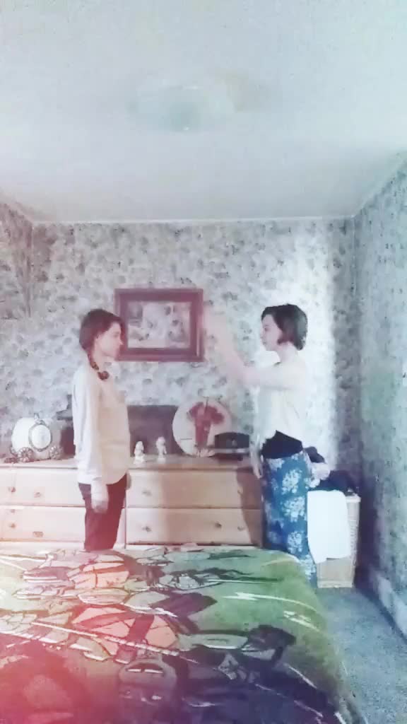 Family clip
