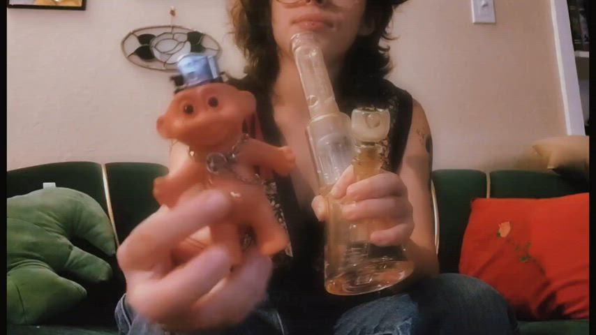 Cum relax with me 🤭🌿🎶