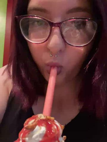 glasses piercing sucking clip