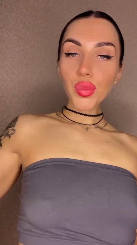 big eyes gonewild horny sexy sexy voice solo clip