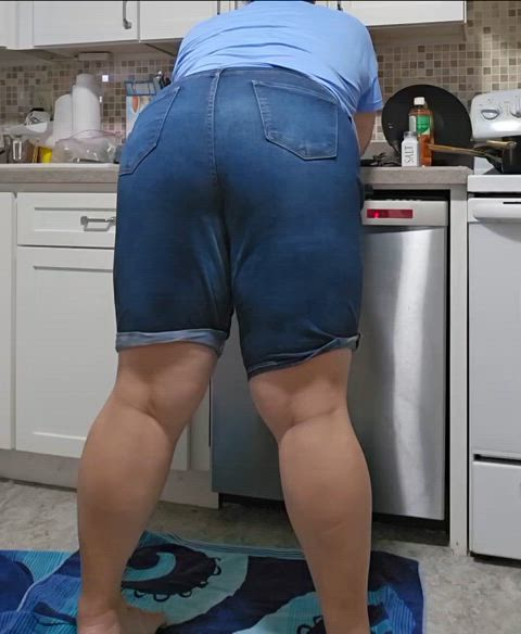 degrading pee peeing clip