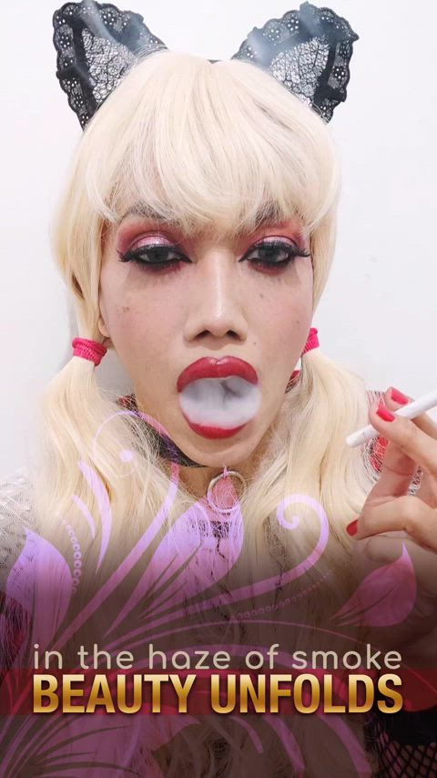 In the haze of smoke, beauty unfolds π¨π«