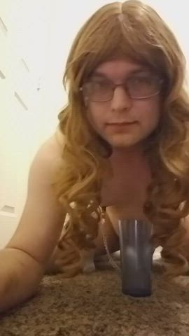 exhibitionist exposed piss pissing clip