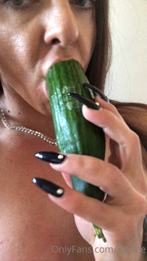 muscles muscular girl muscular milf clip