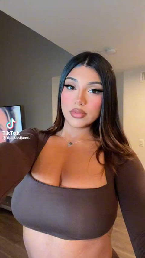 big ass big tits booty busty curvy hourglass latina slut spanish tiktok clip
