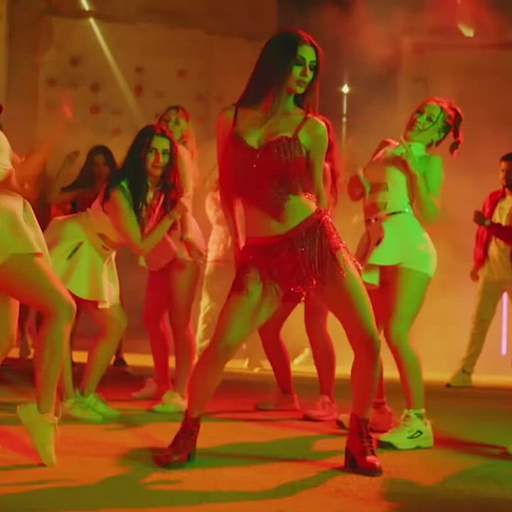 Bollywood Shaking clip