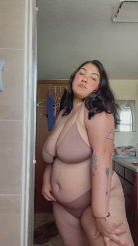 busty chubby thick clip