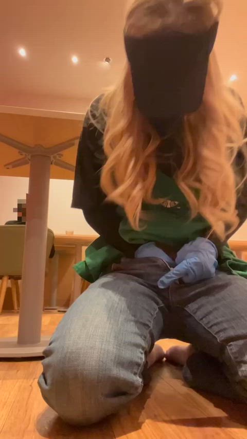 petite public teen clip