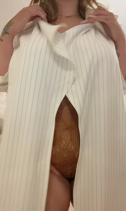 Are you down with the thickness? 🍑