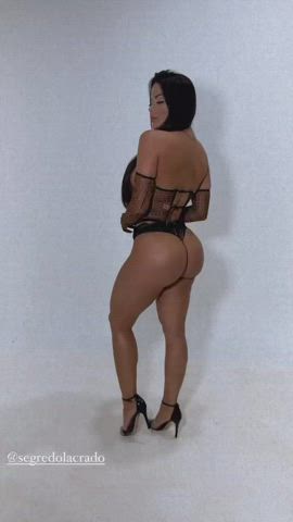 Brazilian Brunette Bubble Butt Lingerie Tease clip