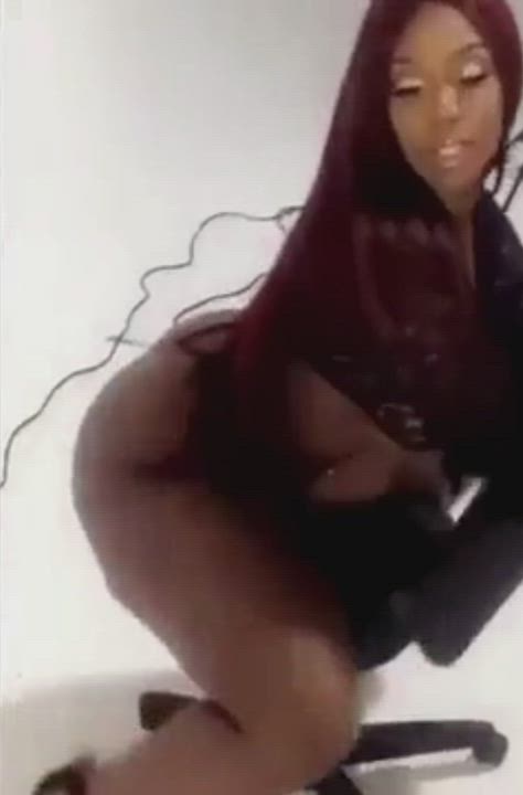 Big Ass Fake Ass Twerking clip