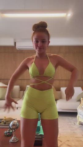 Brazilian Celebrity Dancing Hotwife Teen TikTok clip