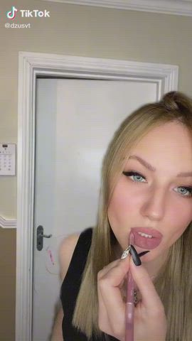 amateur bbc blonde gangbang homemade interracial tiktok clip