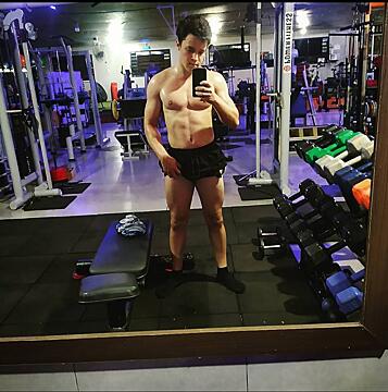 full leg day but still need company in the bath