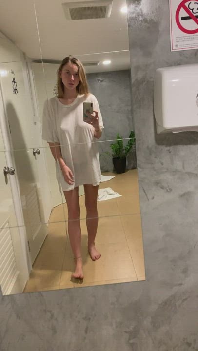 Beautiful slim babe [reveal]