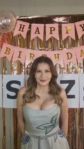 Celebrity MILF Pinay clip