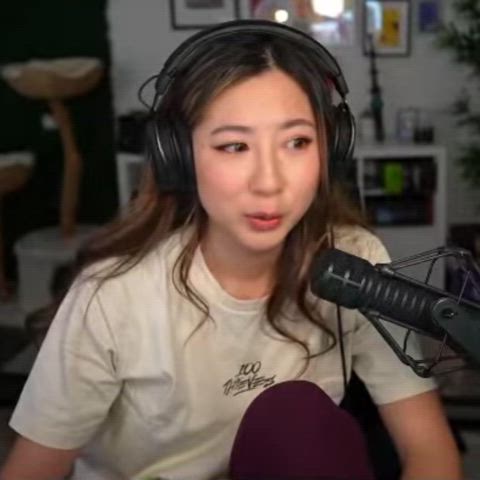 Leslie Pokies π
