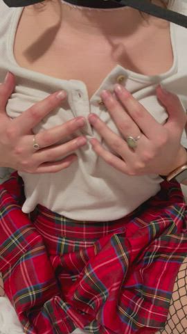 Do you like schoolgirls ? (Drop)