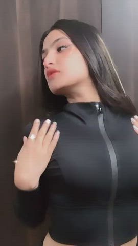 Boobs Dancing Eye Contact Indian Lips TikTok clip