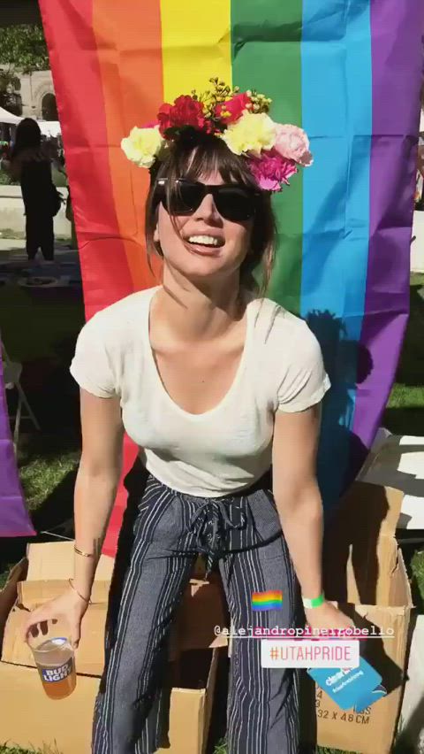 ana de armas celebrity sexy clip