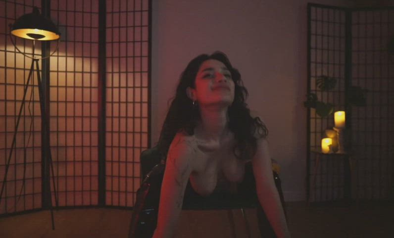Camgirl Dancing Solo Tits clip
