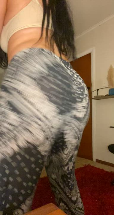 Ass Ass Clapping MILF clip