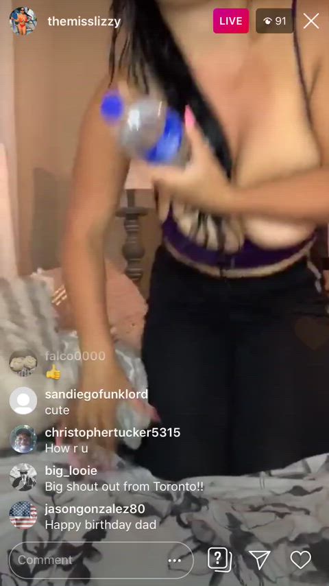babe big tits boobs busty latina natural tits nipslip tits clip