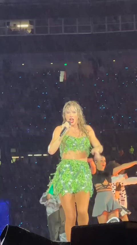 celebrity sexy taylor swift clip